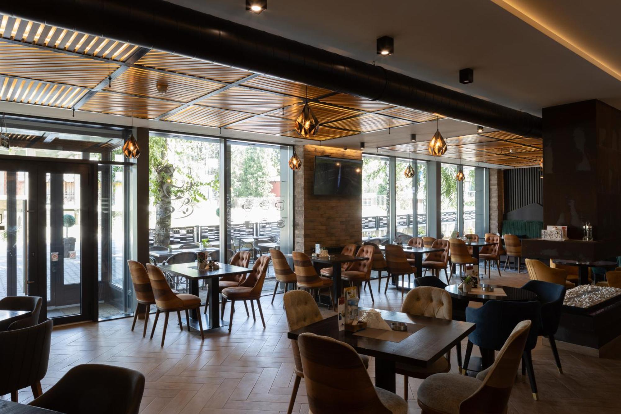 Hotel M Star Novi Pazar Ngoại thất bức ảnh