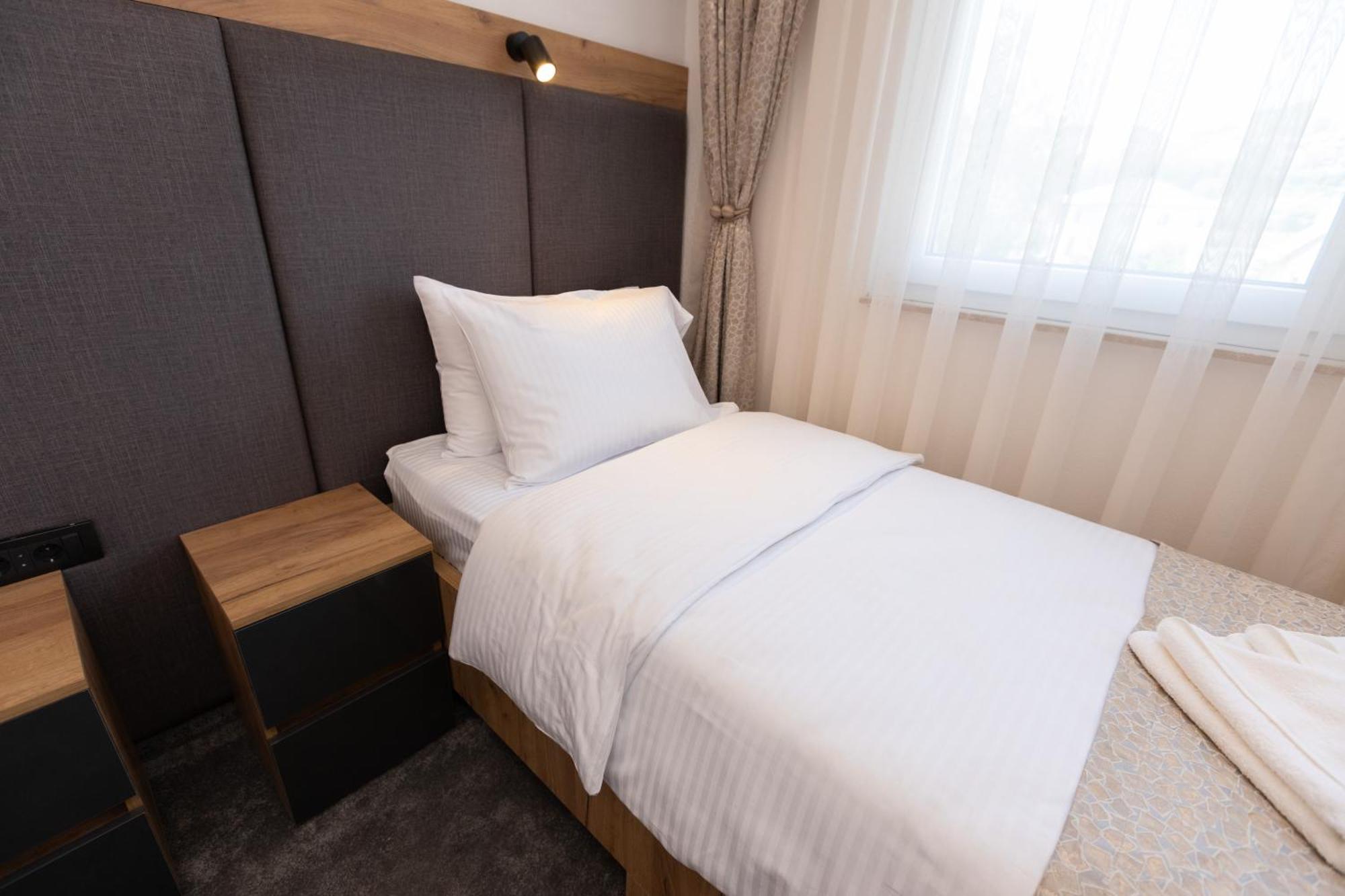 Hotel M Star Novi Pazar Ngoại thất bức ảnh