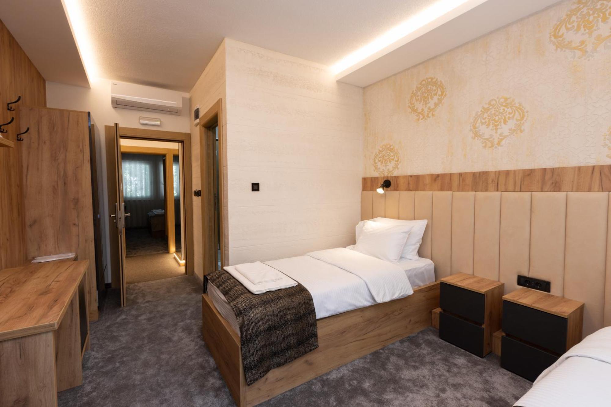 Hotel M Star Novi Pazar Ngoại thất bức ảnh